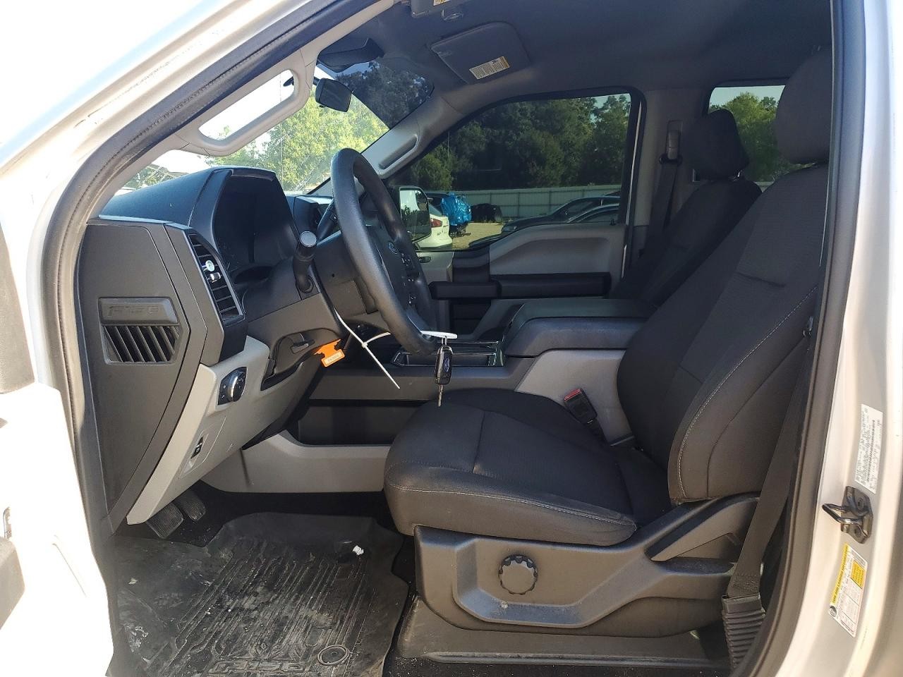 Vehicle/78953_07.jpg