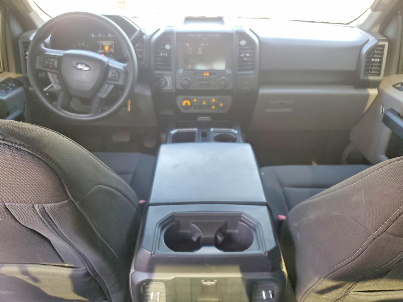 Vehicle/78953_08.jpg
