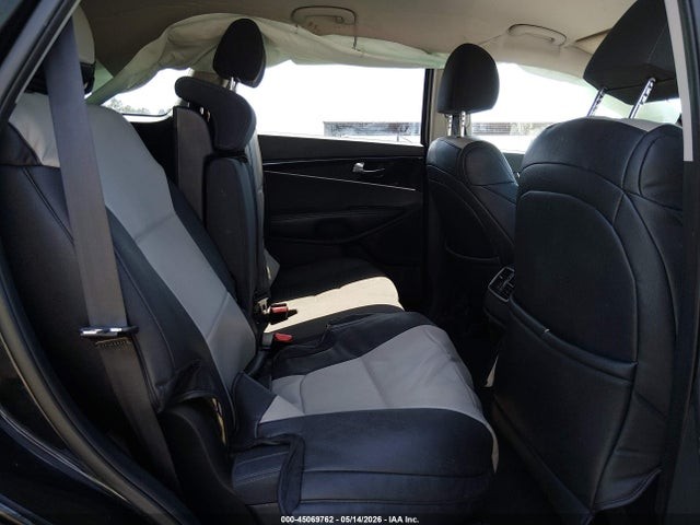 Vehicle/78981_08.jpg