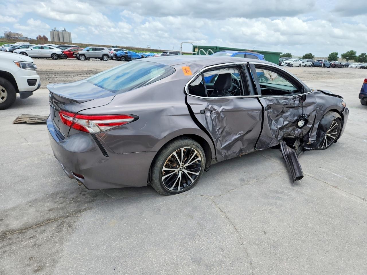 Vehicle/78985_03.jpg