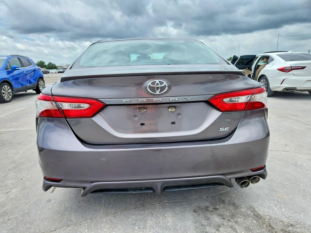 Vehicle/78985_06.jpg