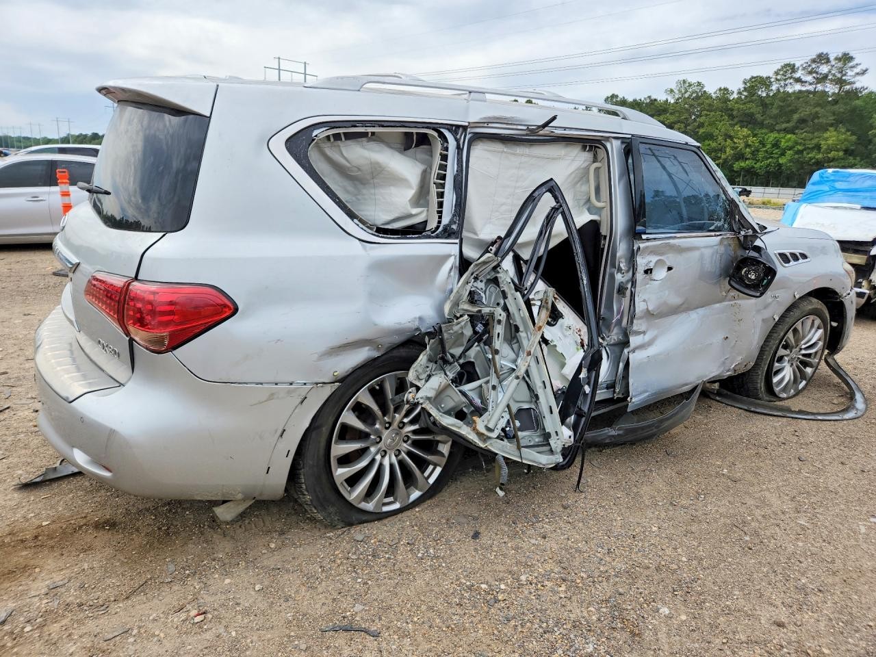 Vehicle/79337_03.jpg