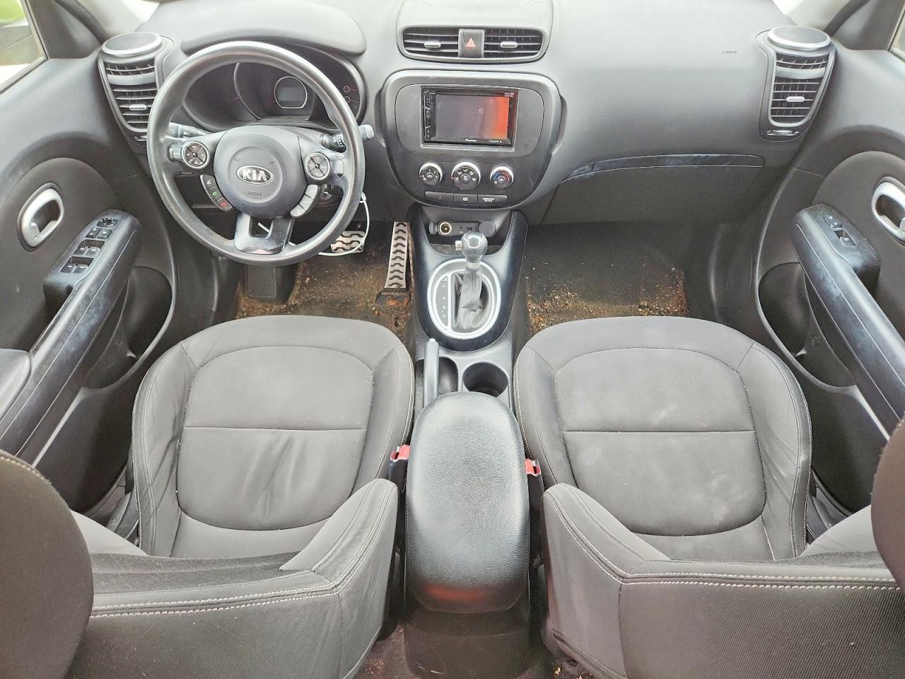 Vehicle/79404_08.jpg