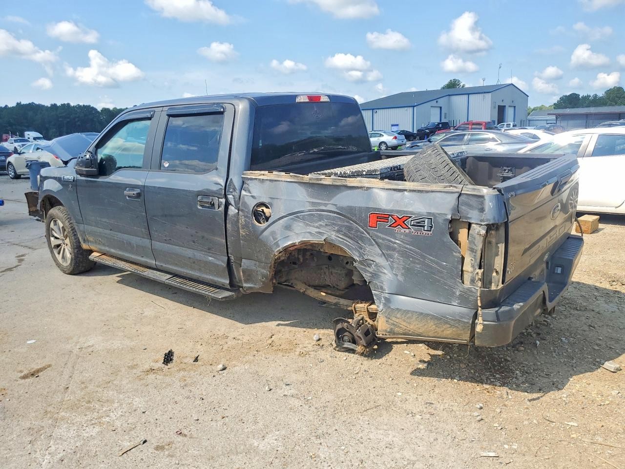 Vehicle/79664_02.jpg
