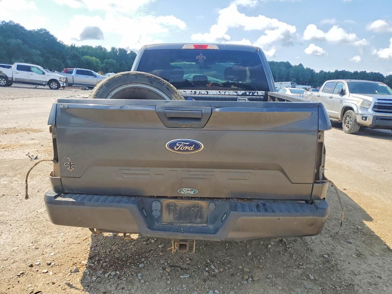 Vehicle/79664_06.jpg