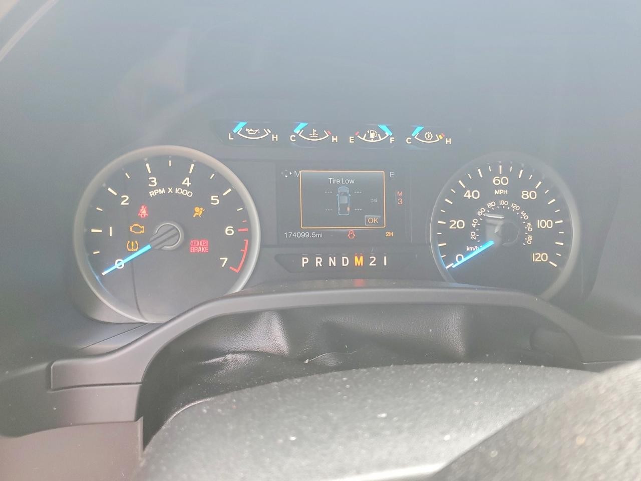 Vehicle/79700_09.jpg
