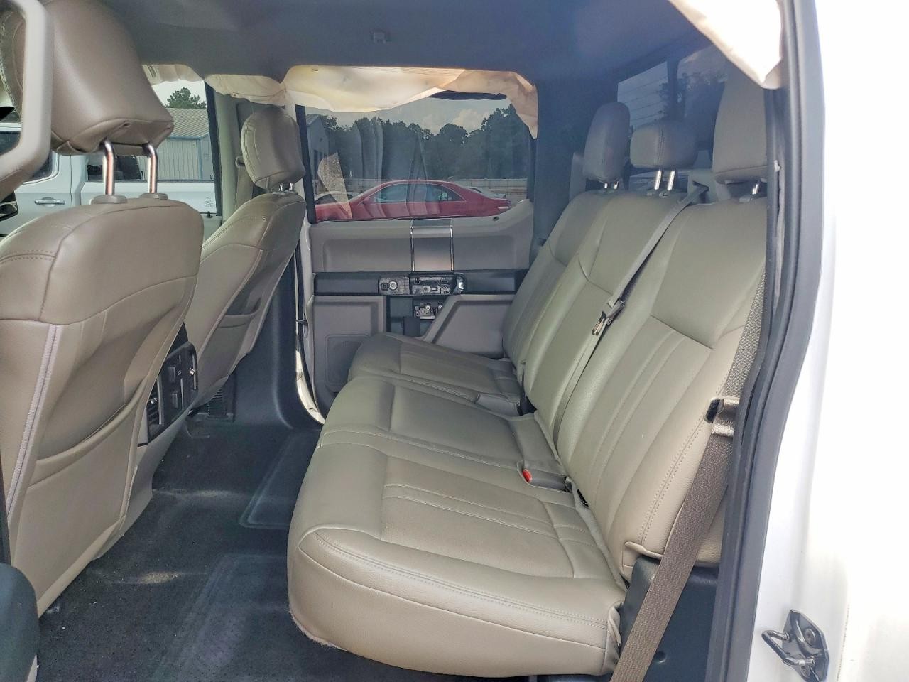 Vehicle/79700_10.jpg