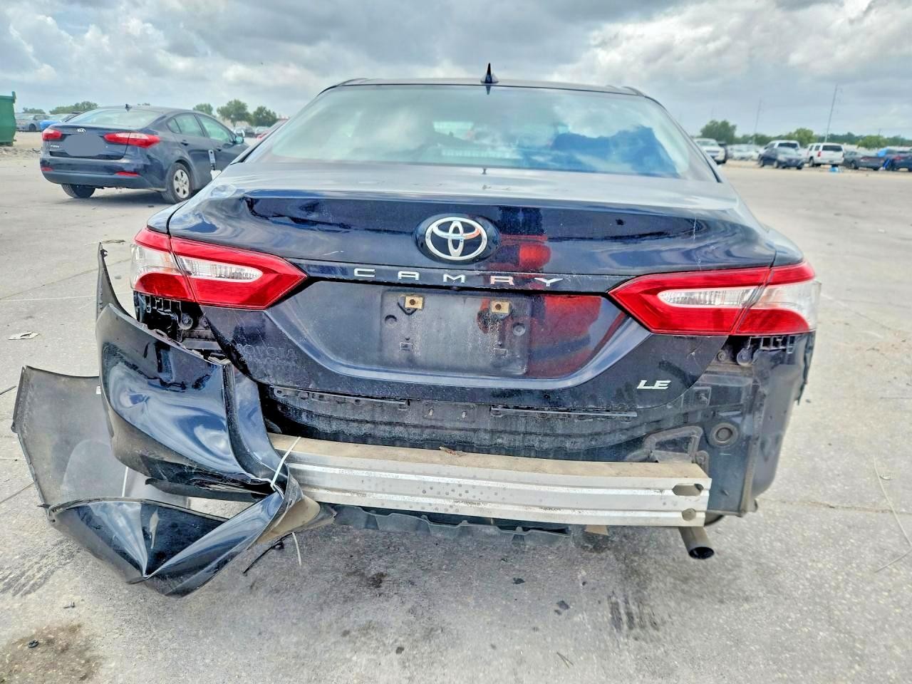 Vehicle/79918_06.jpg