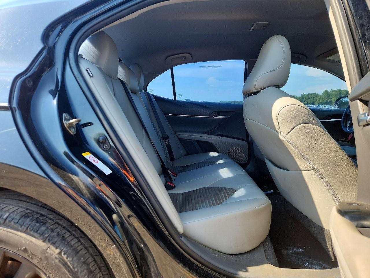 Vehicle/80002_10.jpg