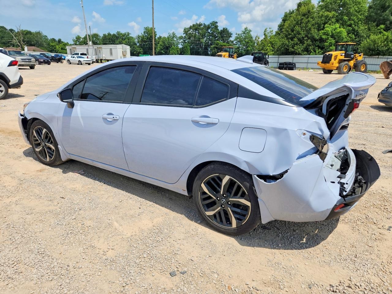 Vehicle/80032_02.jpg