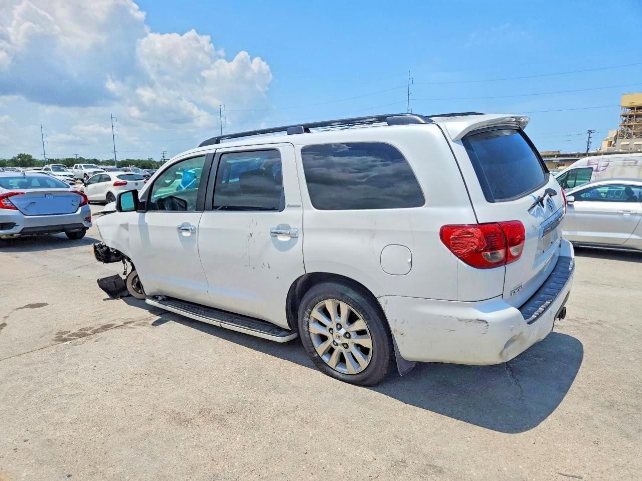 Vehicle/80071_02.jpg
