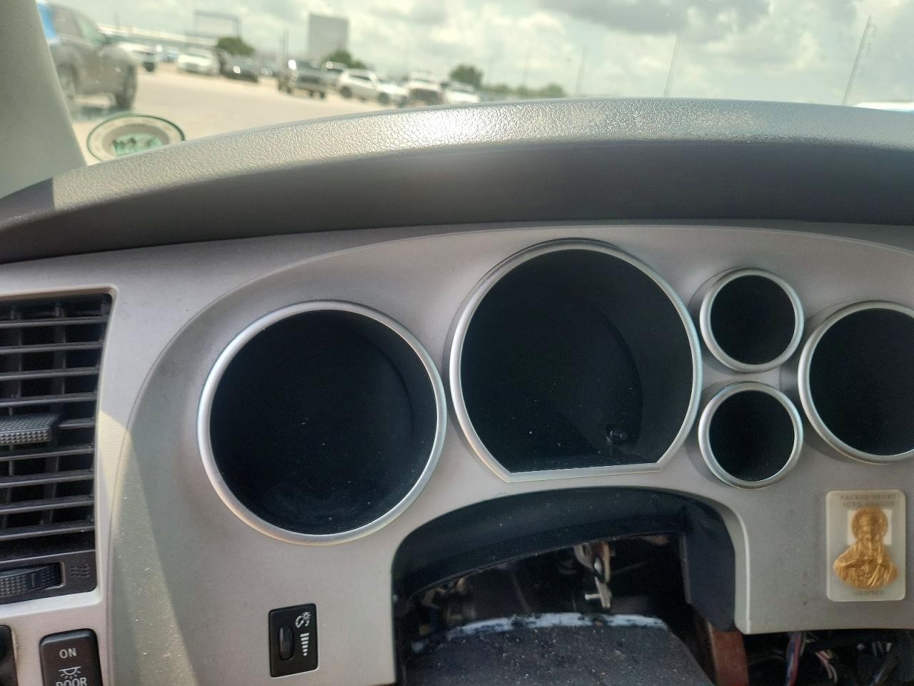 Vehicle/80071_09.jpg