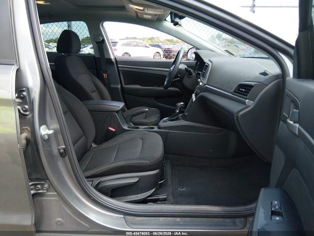 Vehicle/80133_06.jpg