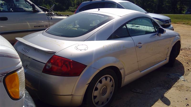https://f005.backblazeb2.com/file/img-partshotlines-com/Inventory/EX619/Vehicle/19852_11.jpg
