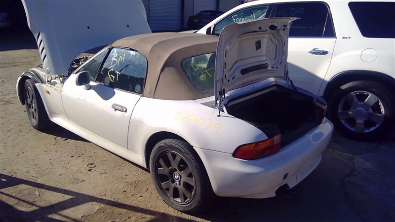 https://f005.backblazeb2.com/file/img-partshotlines-com/Inventory/EX619/Vehicle/20040_04.jpg
