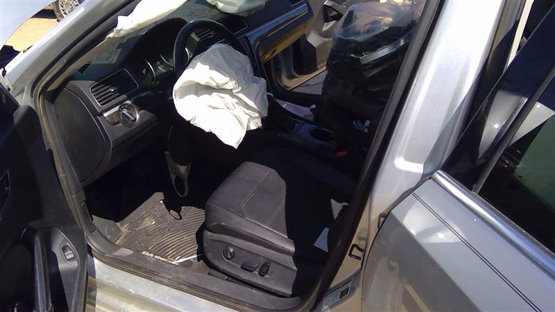 https://f005.backblazeb2.com/file/img-partshotlines-com/Inventory/EX619/Vehicle/22141_02.jpg
