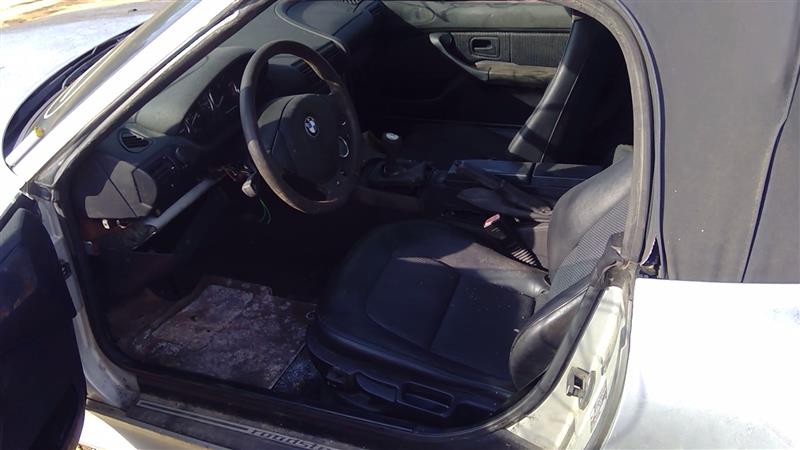 https://f005.backblazeb2.com/file/img-partshotlines-com/Inventory/EX619/Vehicle/22159_02.jpg