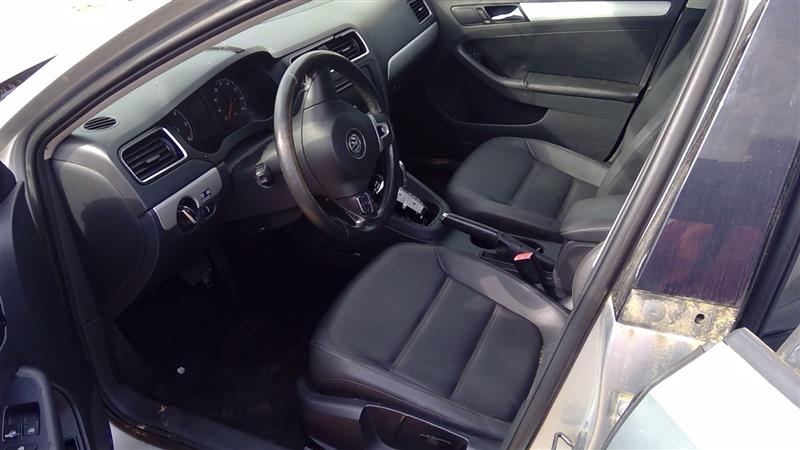 https://f005.backblazeb2.com/file/img-partshotlines-com/Inventory/EX619/Vehicle/22335_03.jpg