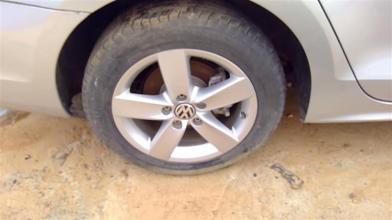 https://f005.backblazeb2.com/file/img-partshotlines-com/Inventory/EX619/Vehicle/22335_05.jpg