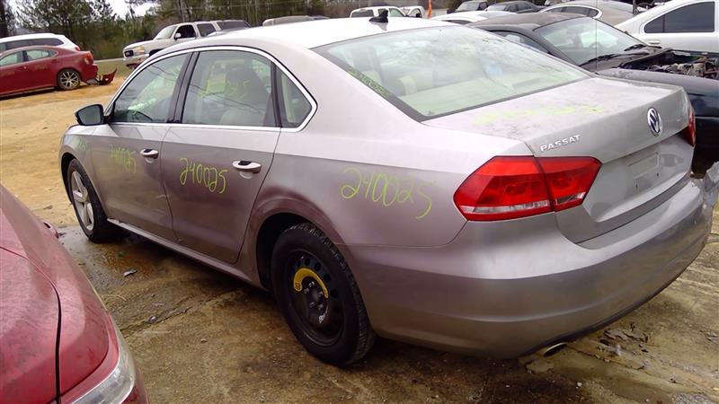 https://f005.backblazeb2.com/file/img-partshotlines-com/Inventory/EX619/Vehicle/22687_10.jpg