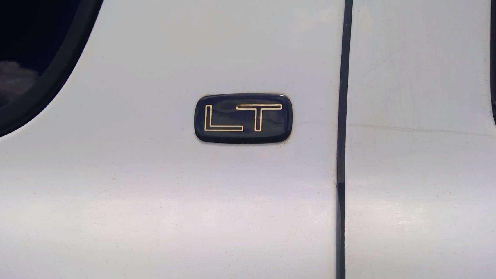 https://f005.backblazeb2.com/file/img-partshotlines-com/Inventory/EX619/Vehicle/23018_06.jpg