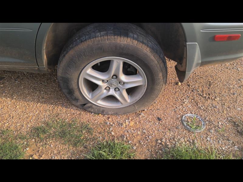 https://f005.backblazeb2.com/file/img-partshotlines-com/Inventory/EX619/Vehicle/23164_04.jpg