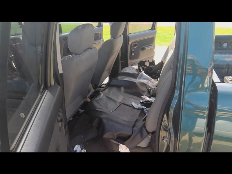 https://f005.backblazeb2.com/file/img-partshotlines-com/Inventory/EX619/Vehicle/23217_03.jpg