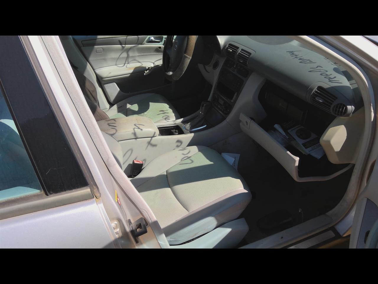 https://f005.backblazeb2.com/file/img-partshotlines-com/Inventory/EX619/Vehicle/23885_01.jpg