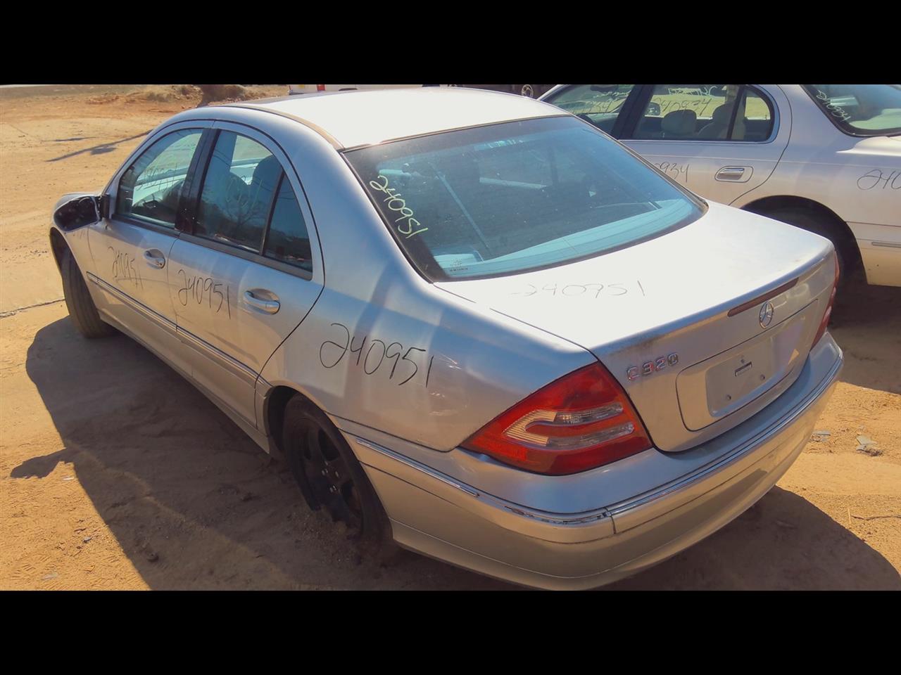 https://f005.backblazeb2.com/file/img-partshotlines-com/Inventory/EX619/Vehicle/23885_05.jpg