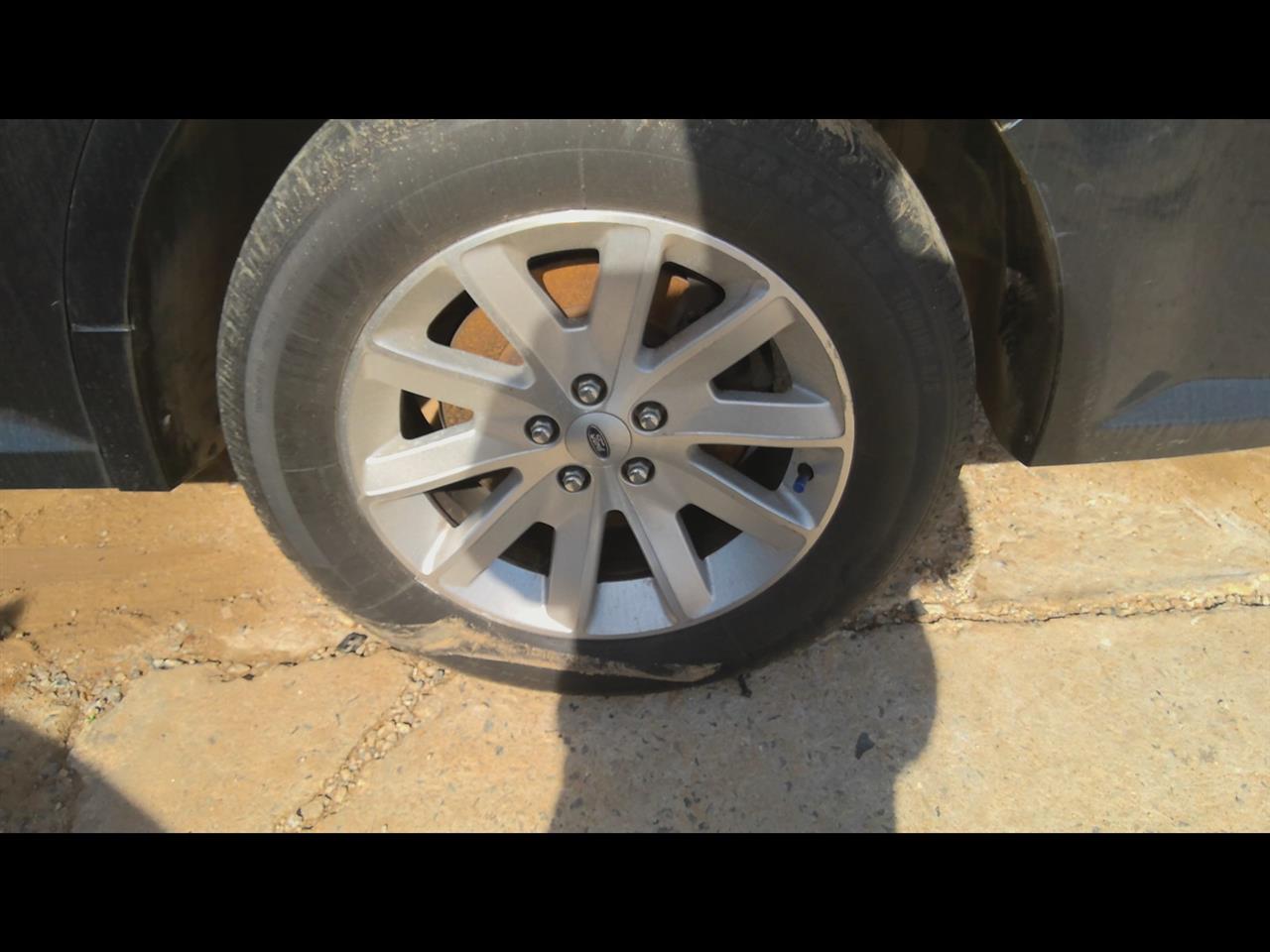 https://f005.backblazeb2.com/file/img-partshotlines-com/Inventory/EX619/Vehicle/24092_04.jpg