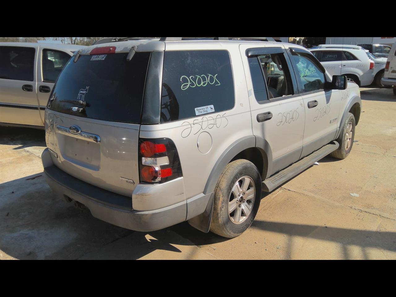 https://f005.backblazeb2.com/file/img-partshotlines-com/Inventory/EX619/Vehicle/24258_08.jpg