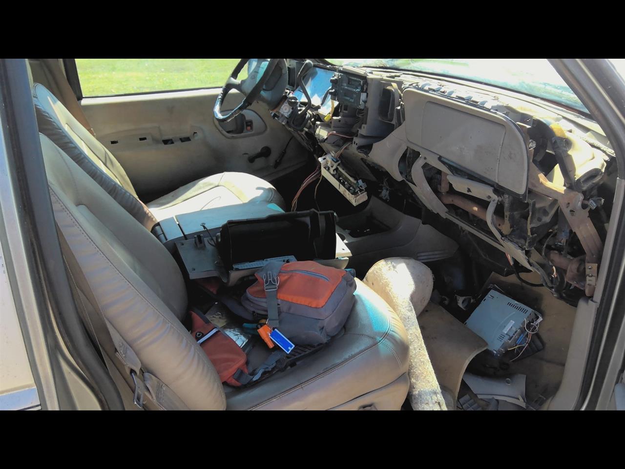 https://f005.backblazeb2.com/file/img-partshotlines-com/Inventory/EX619/Vehicle/24270_01.jpg