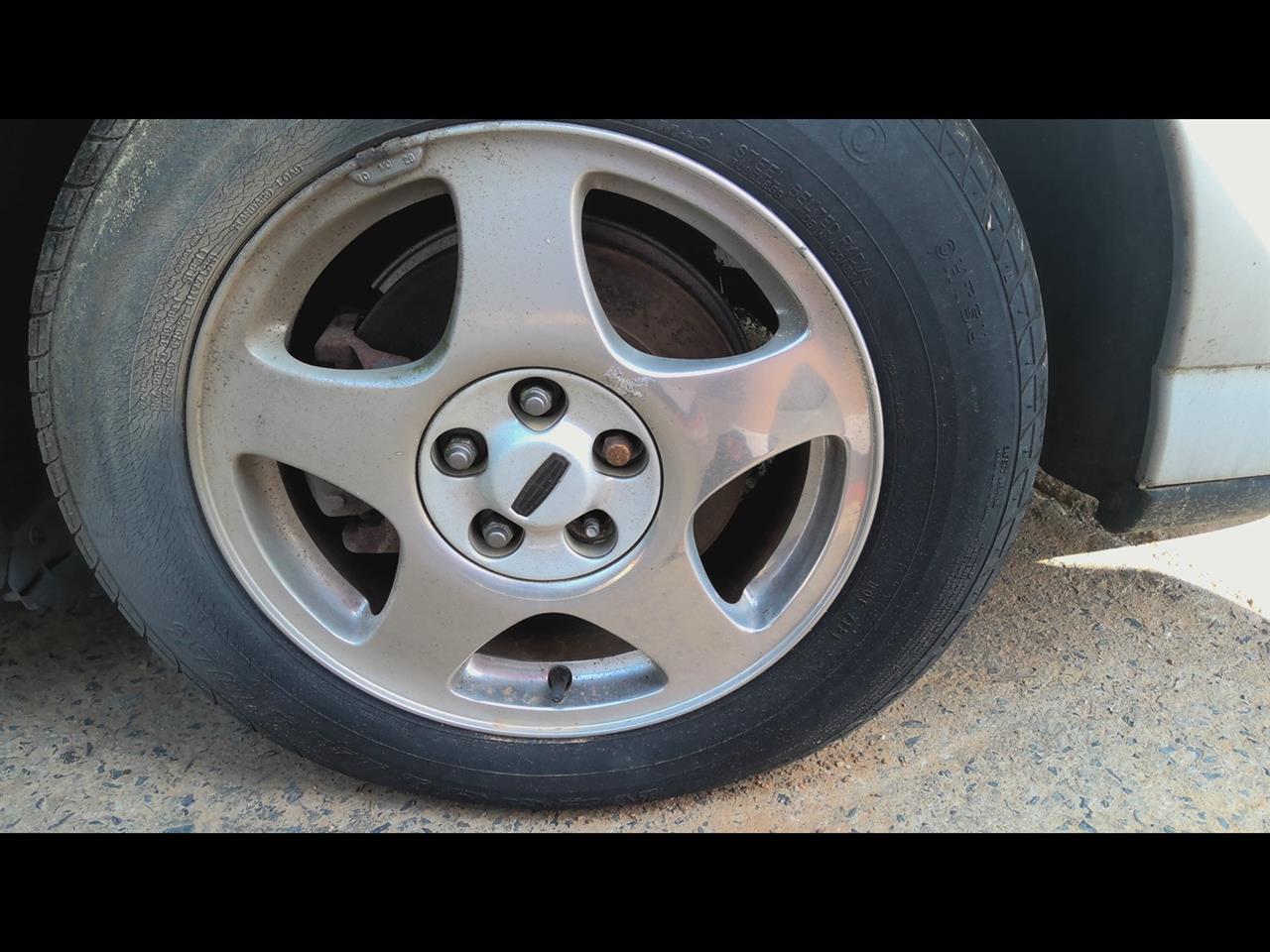 https://f005.backblazeb2.com/file/img-partshotlines-com/Inventory/EX619/Vehicle/24282_02.jpg