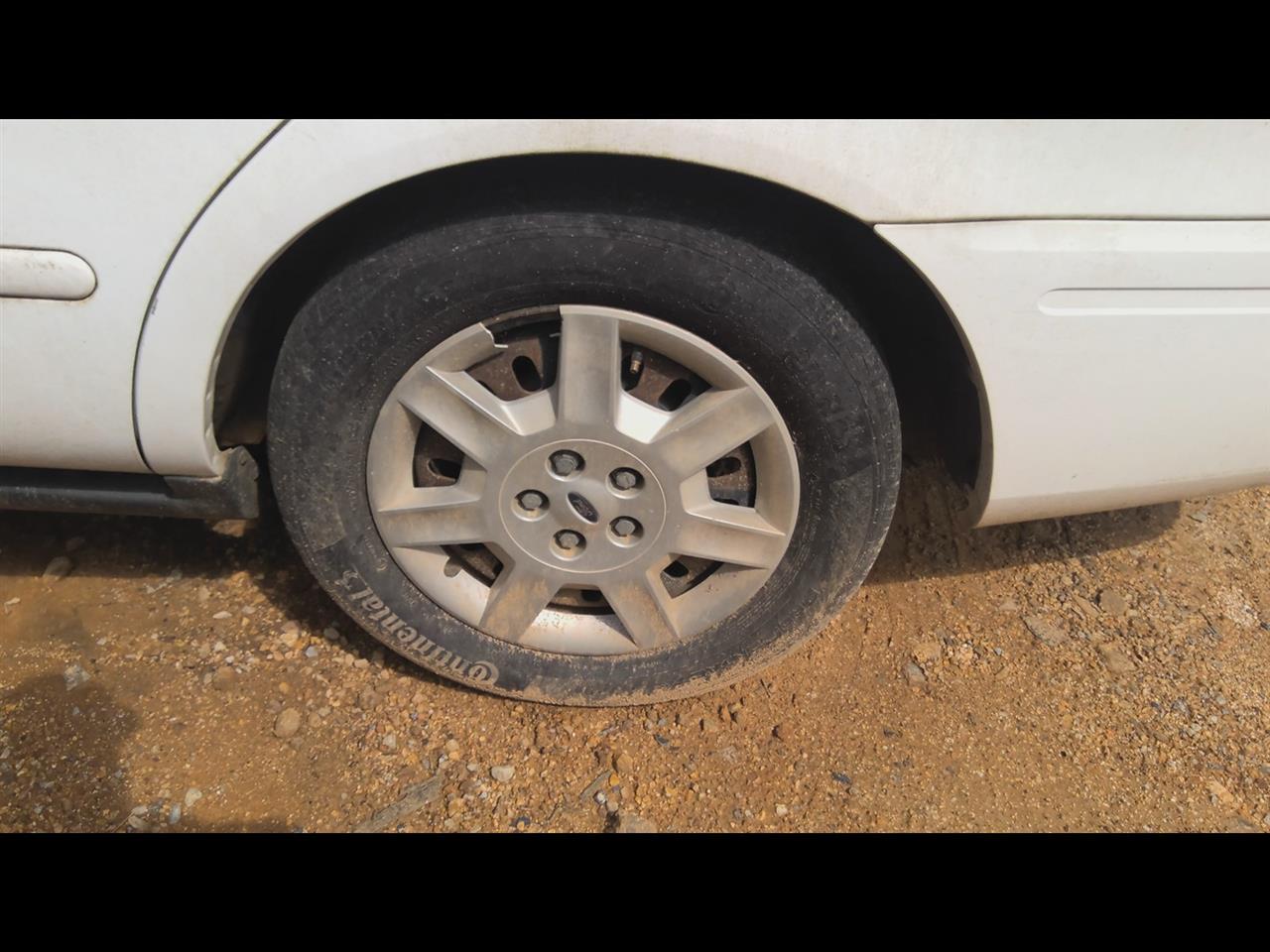 https://f005.backblazeb2.com/file/img-partshotlines-com/Inventory/EX619/Vehicle/24336_03.jpg
