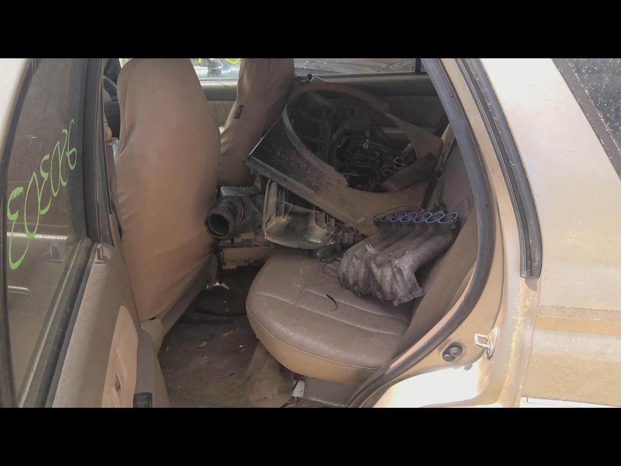 https://f005.backblazeb2.com/file/img-partshotlines-com/Inventory/EX619/Vehicle/24373_03.jpg