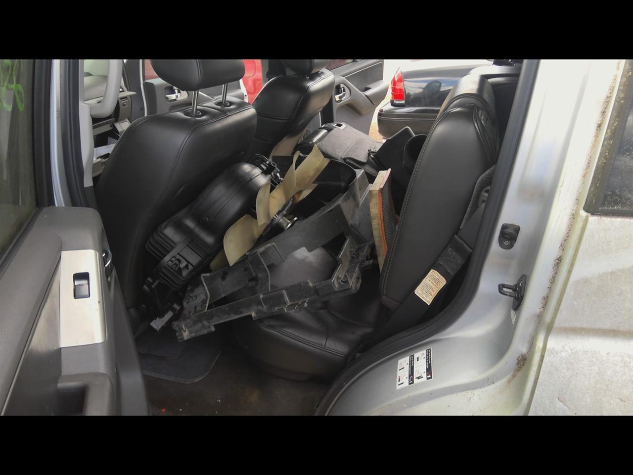 https://f005.backblazeb2.com/file/img-partshotlines-com/Inventory/EX619/Vehicle/24374_03.jpg
