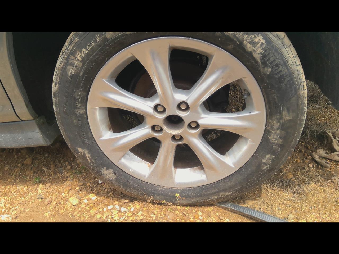 https://f005.backblazeb2.com/file/img-partshotlines-com/Inventory/EX619/Vehicle/24556_04.jpg