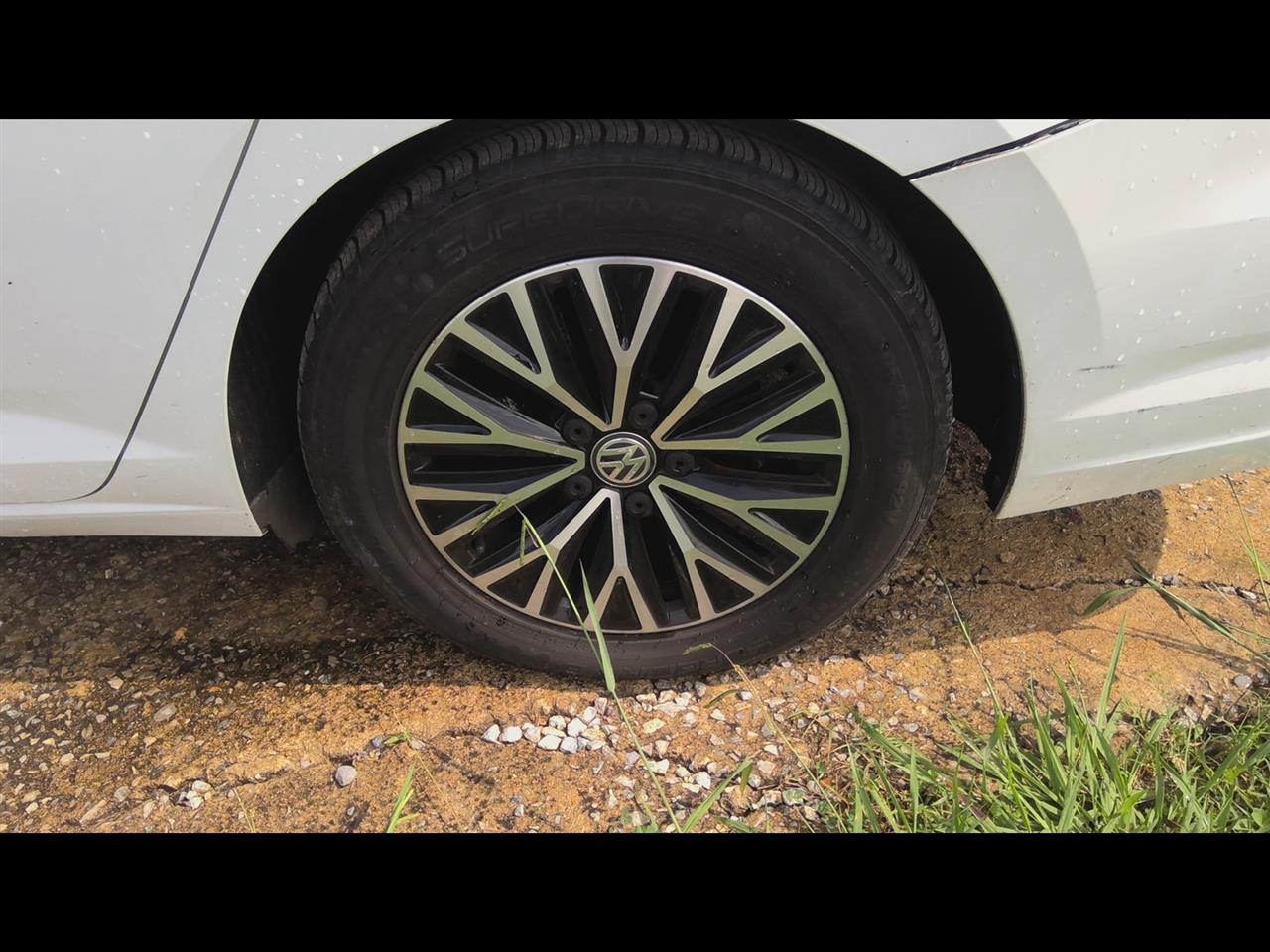 https://f005.backblazeb2.com/file/img-partshotlines-com/Inventory/EX619/Vehicle/24573_03.jpg