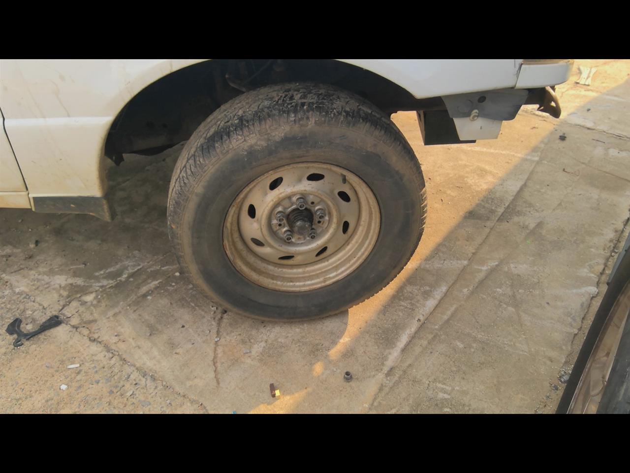 https://f005.backblazeb2.com/file/img-partshotlines-com/Inventory/EX619/Vehicle/24590_07.jpg