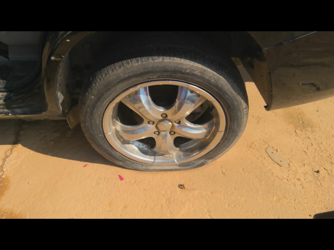 https://f005.backblazeb2.com/file/img-partshotlines-com/Inventory/EX619/Vehicle/24617_04.jpg