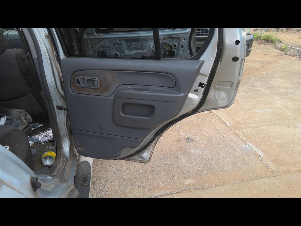 https://f005.backblazeb2.com/file/img-partshotlines-com/Inventory/EX619/Vehicle/24801_06.jpg