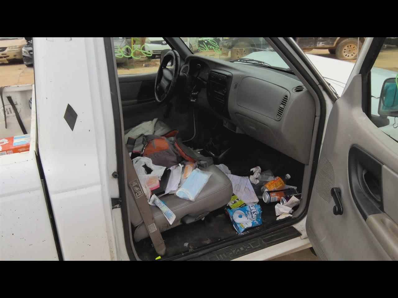 https://f005.backblazeb2.com/file/img-partshotlines-com/Inventory/EX619/Vehicle/24842_07.jpg