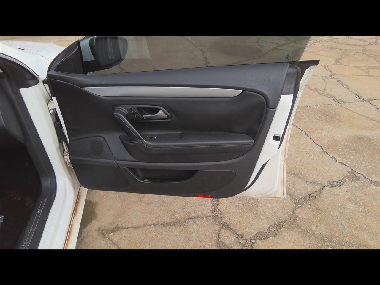 https://f005.backblazeb2.com/file/img-partshotlines-com/Inventory/EX619/Vehicle/24925_11.jpg