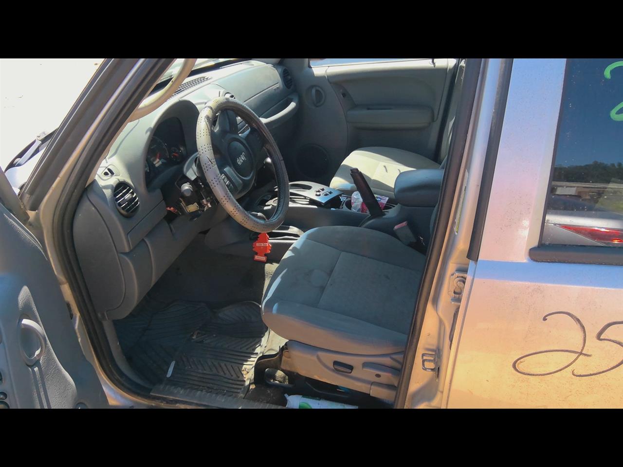 https://f005.backblazeb2.com/file/img-partshotlines-com/Inventory/EX619/Vehicle/24968_10.jpg
