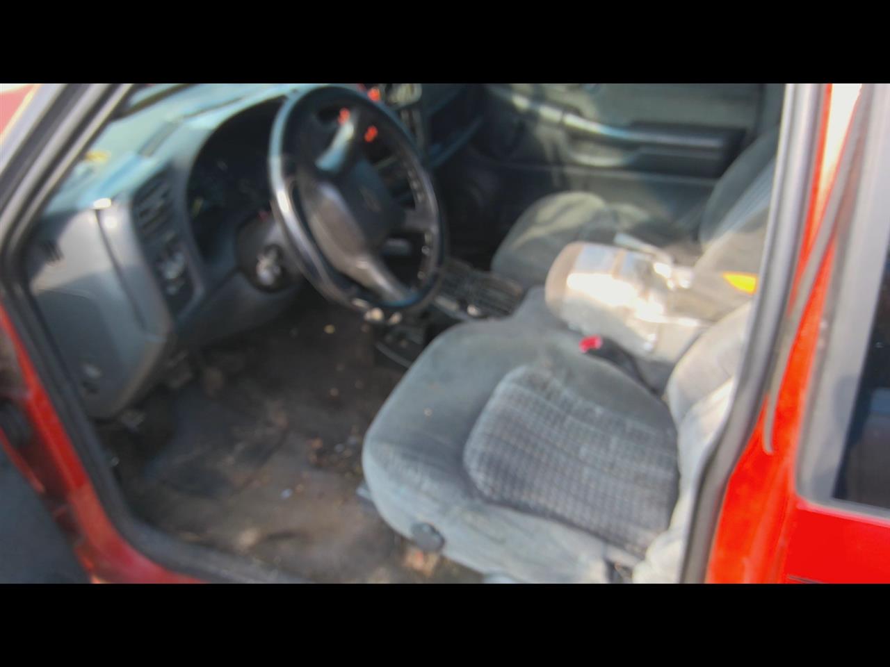 https://f005.backblazeb2.com/file/img-partshotlines-com/Inventory/EX619/Vehicle/24985_09.jpg