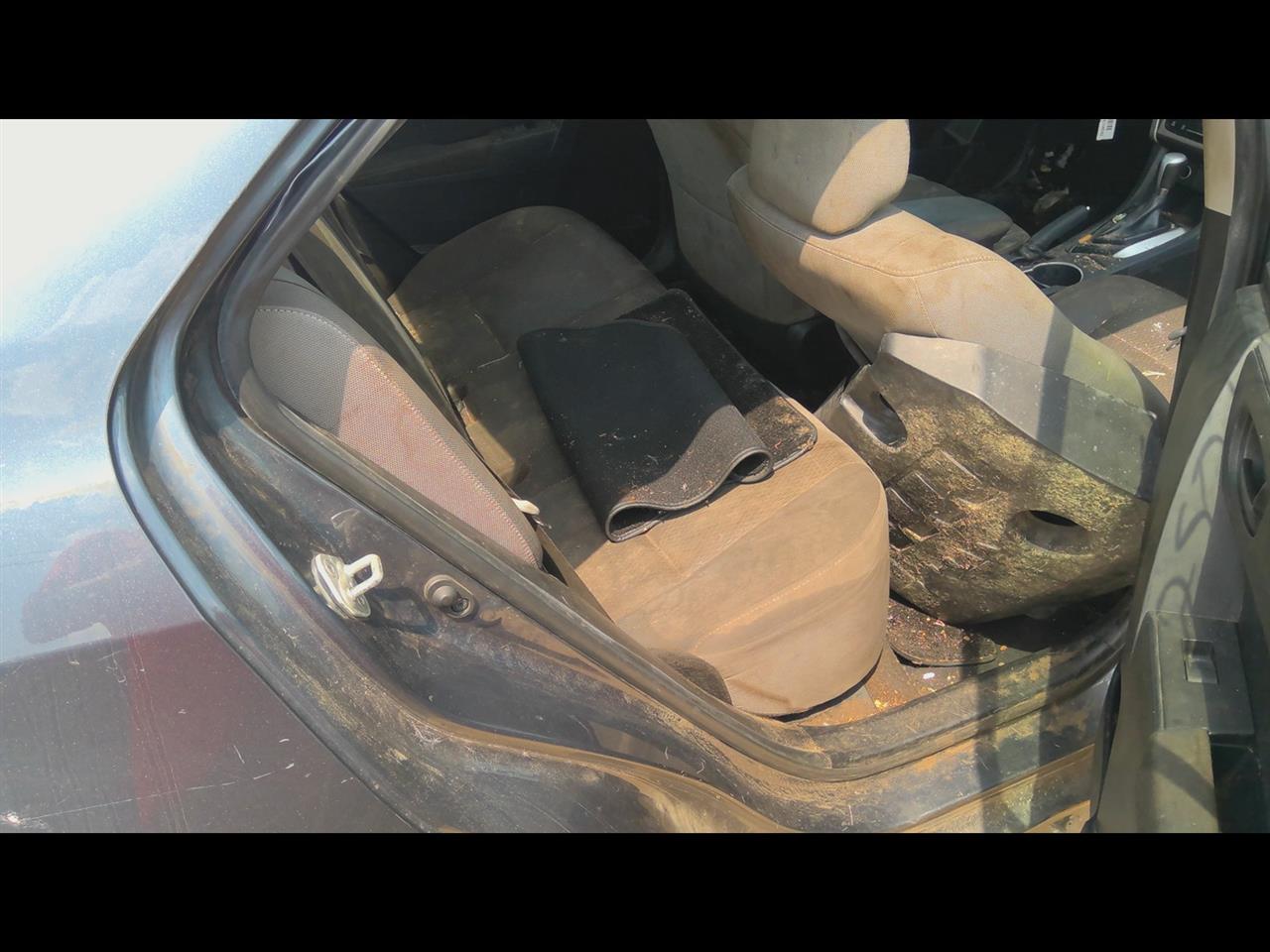 https://f005.backblazeb2.com/file/img-partshotlines-com/Inventory/EX619/Vehicle/25042_12.jpg