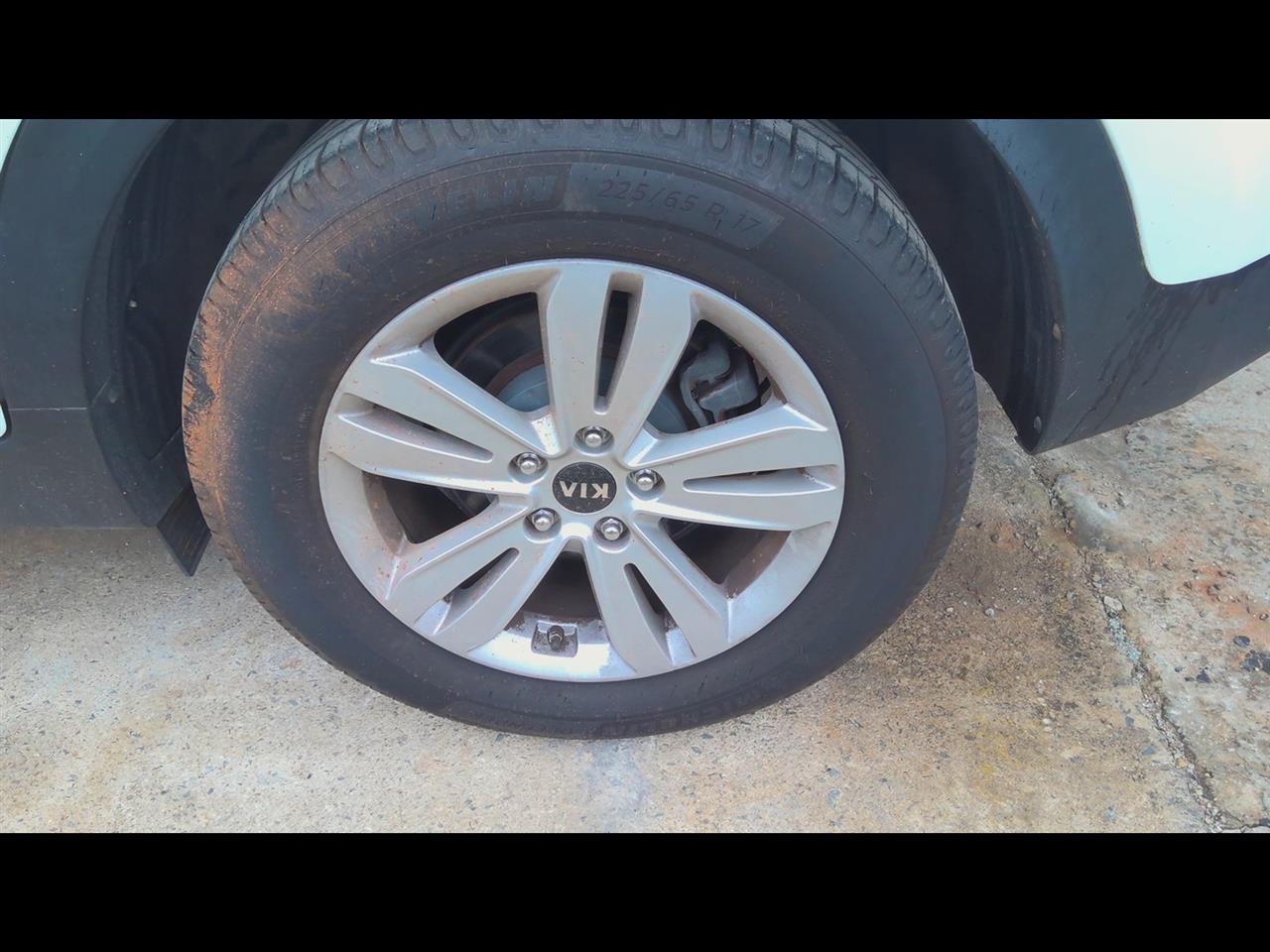https://f005.backblazeb2.com/file/img-partshotlines-com/Inventory/EX619/Vehicle/25229_08.jpg