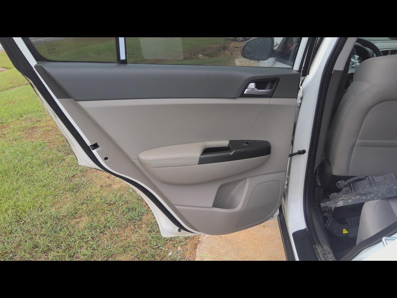 https://f005.backblazeb2.com/file/img-partshotlines-com/Inventory/EX619/Vehicle/25229_10.jpg
