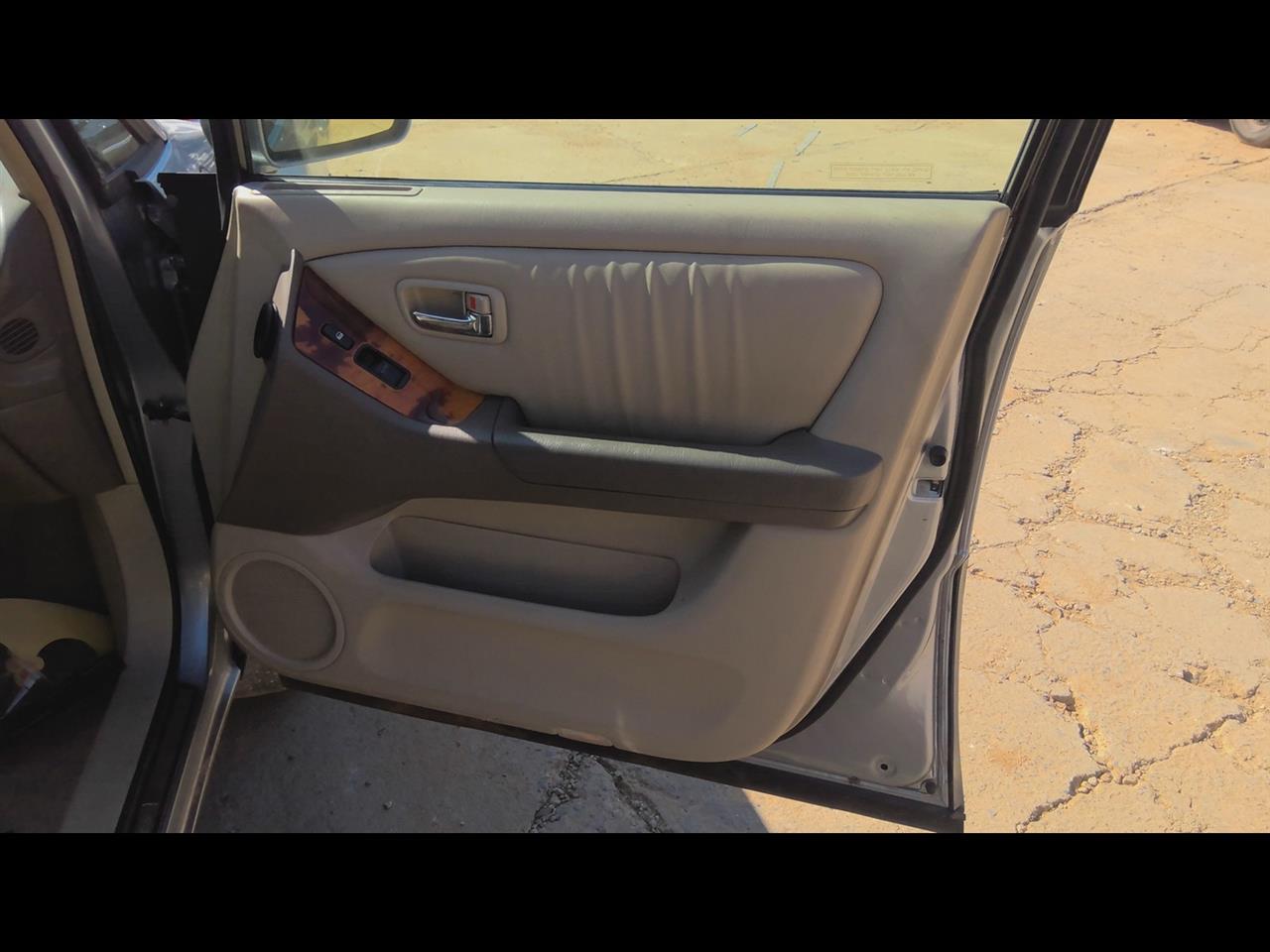 https://f005.backblazeb2.com/file/img-partshotlines-com/Inventory/EX619/Vehicle/25252_11.jpg