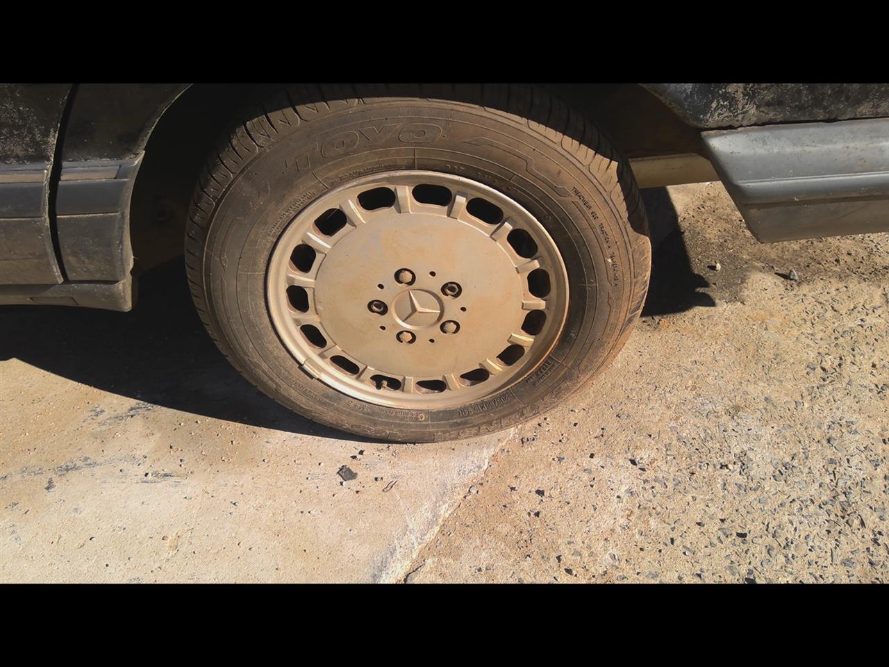 https://f005.backblazeb2.com/file/img-partshotlines-com/Inventory/EX619/Vehicle/25337_09.jpg